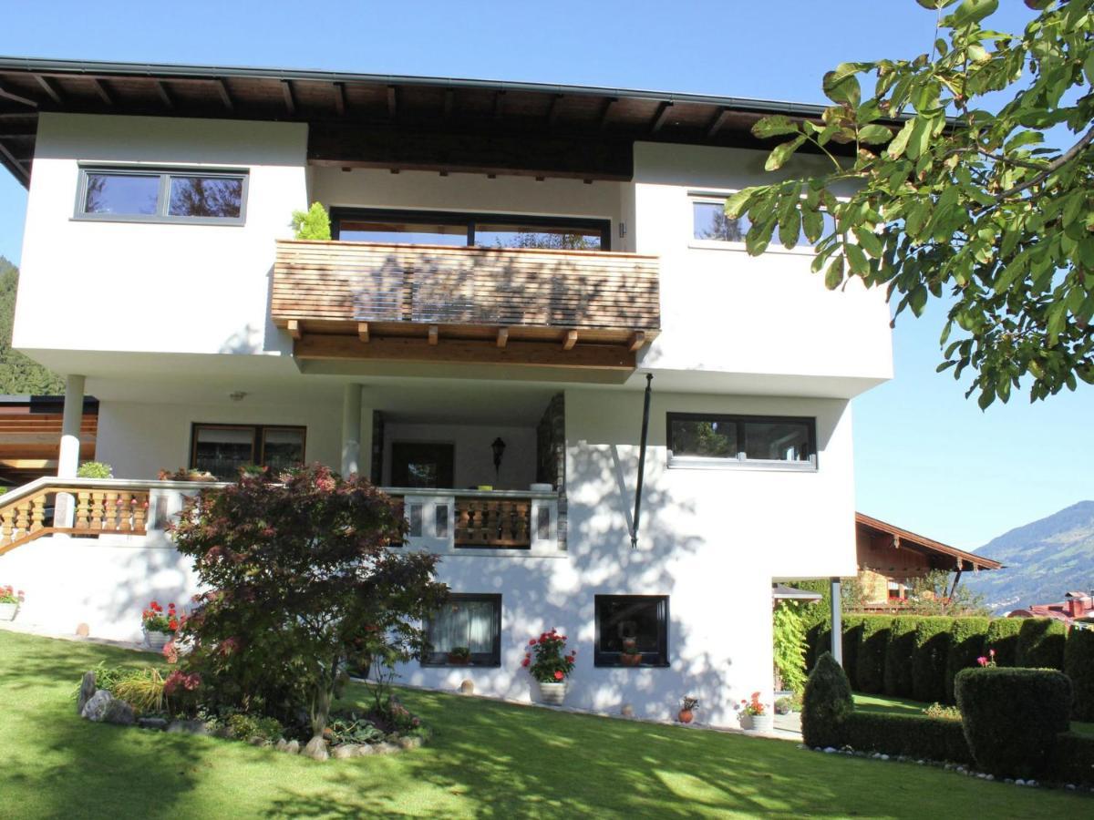 Apartment In Ried Im Zillertal With Terrace Exterior photo